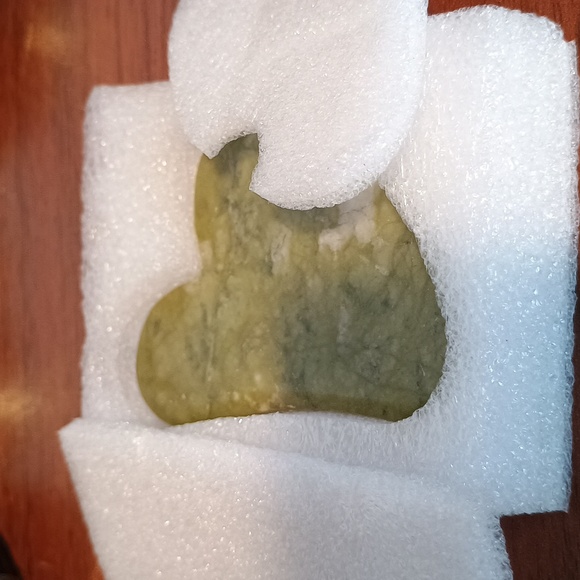 GUA Sha Jade Facial Tool - Jade Stone Guasha Board for Face Body Sculpting - Picture 5 of 5